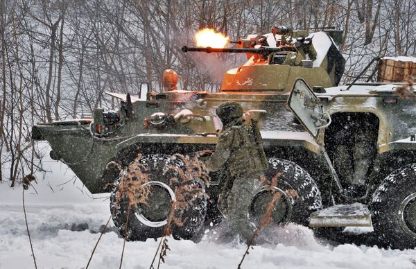 Военнослужащие штурмового батальона инженерных войск РФ во время показных учений во Владимирской области