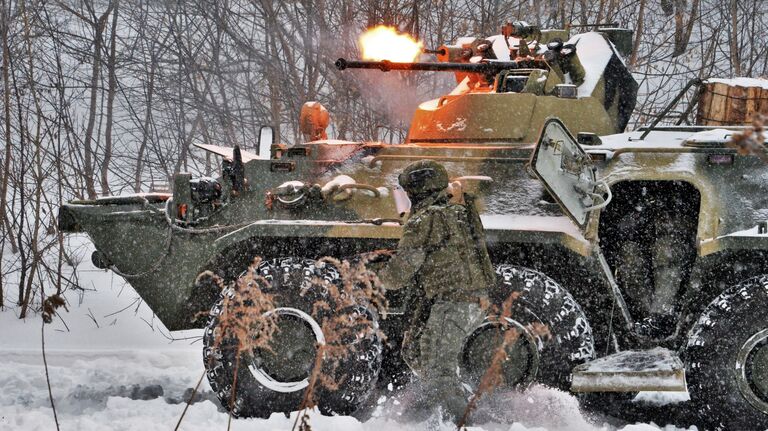 Военнослужащие штурмового батальона инженерных войск РФ во время показных учений во Владимирской области