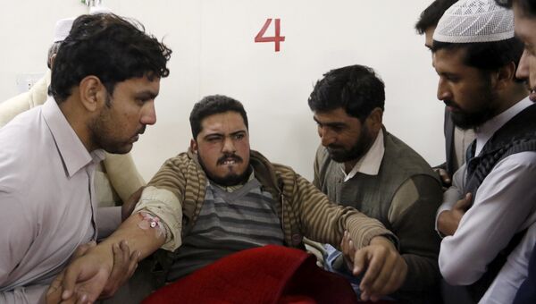 Пострадавший во время нападения боевиков на университет Бача Хан, Пакистан