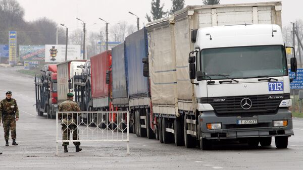 Работа таможенных и пограничных служб Украины на границе с Россией. Архивное фото