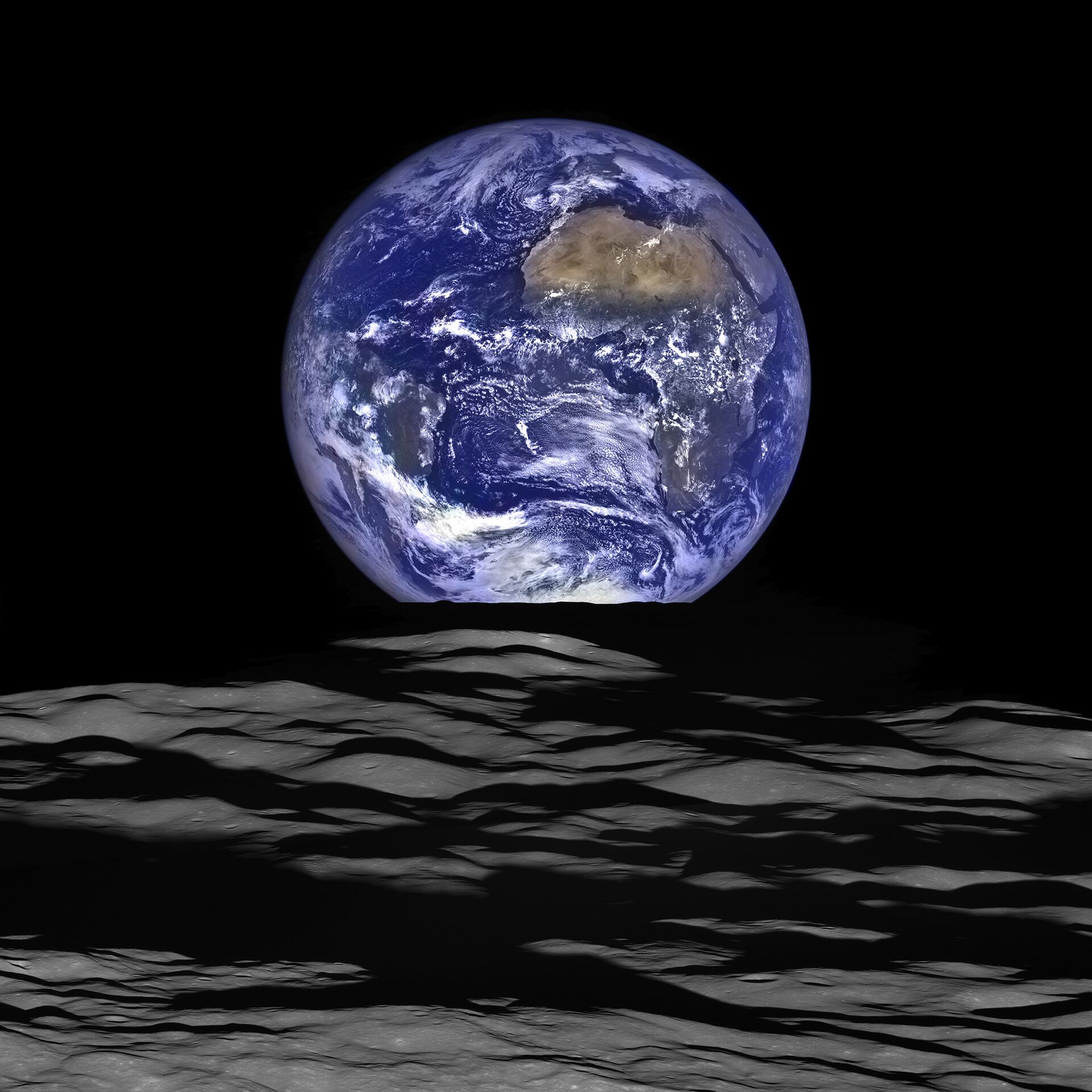 Снимок планеты Земля с орбиты Луны - РИА Новости, 1920, 10.11.2021