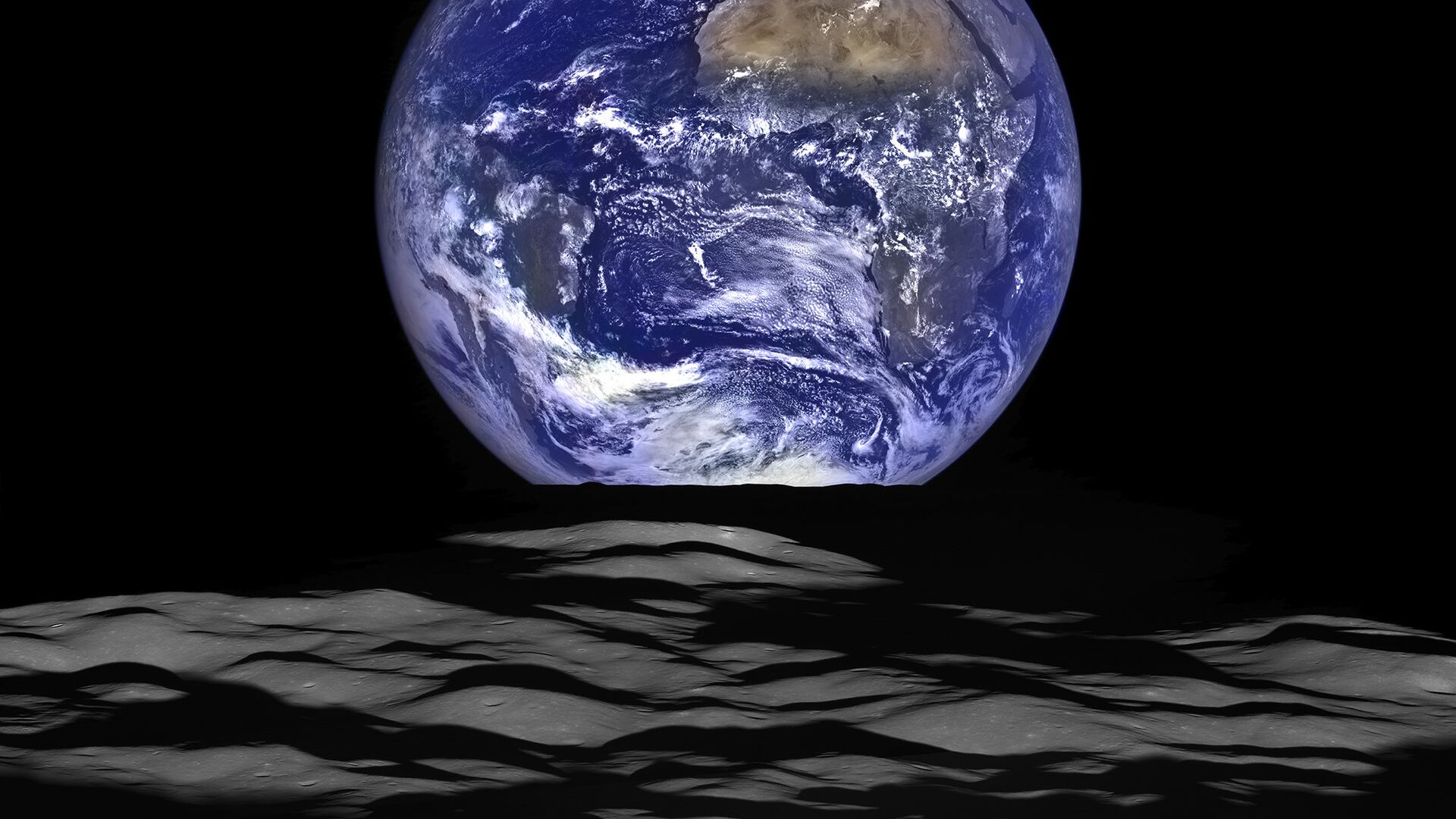 Снимок планеты Земля с орбиты Луны - РИА Новости, 1920, 25.11.2020