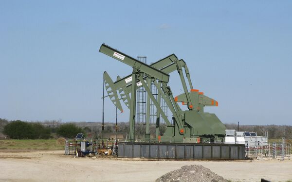 Добыча нефти на месторождении Игл Форд, 13 января 2016 Добыча нефти на месторождении Игл Форд, 13 января 2016