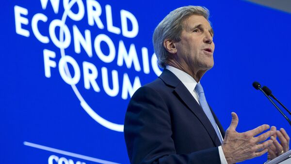 Госсекретарь США Джон Керри выступает на сессии в рамках Всемирного экономического форума в Давосе, 22 января 2016 года