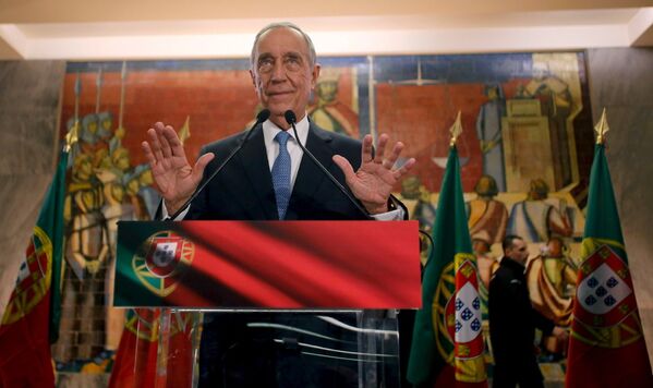 Кандидат в президенты Португалии Марселу Ребелу ди Соза после оглашения предварительных результатов голосования. 24 января 2016