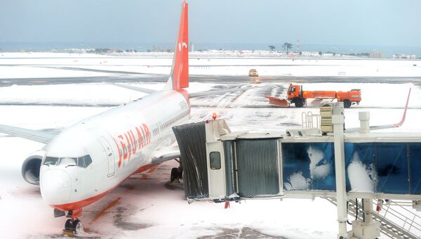 Занесенный снегом международный аэропорт Чеджу