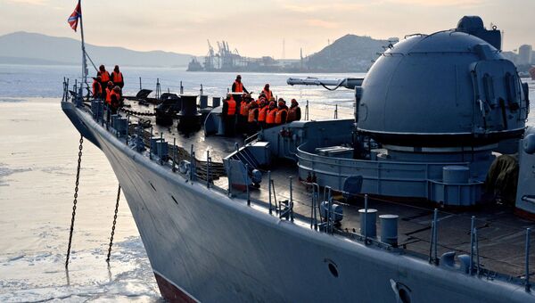 Торжественная встреча отряда кораблей Тихоокеанского флота во Владивостоке. Архивное фото