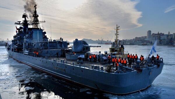 Торжественная встреча отряда кораблей Тихоокеанского флота во Владивостоке. Архивное фото