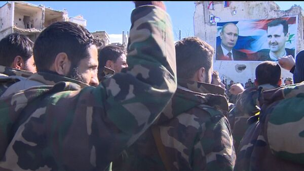 Сирийские солдаты скандировали Асад! Путин! в освобожденной Ар-Рабии