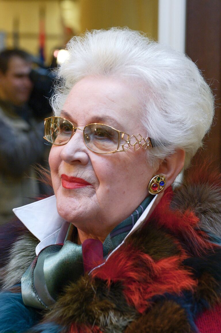 Телеведущая Анна Шатилова