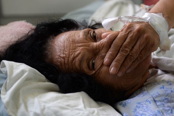 Пациент с синдромом Гийена-Барре в больнице Сан-Сальвадора