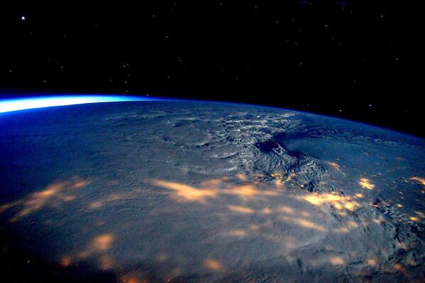 Снежный шторм над восточным побережьем США, снятый с борта МКС