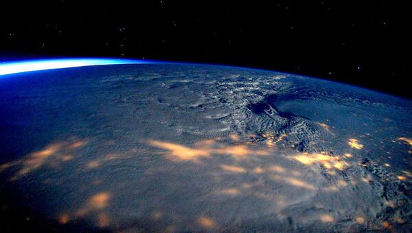 Снежный шторм над восточным побережьем США, снятый с борта МКС