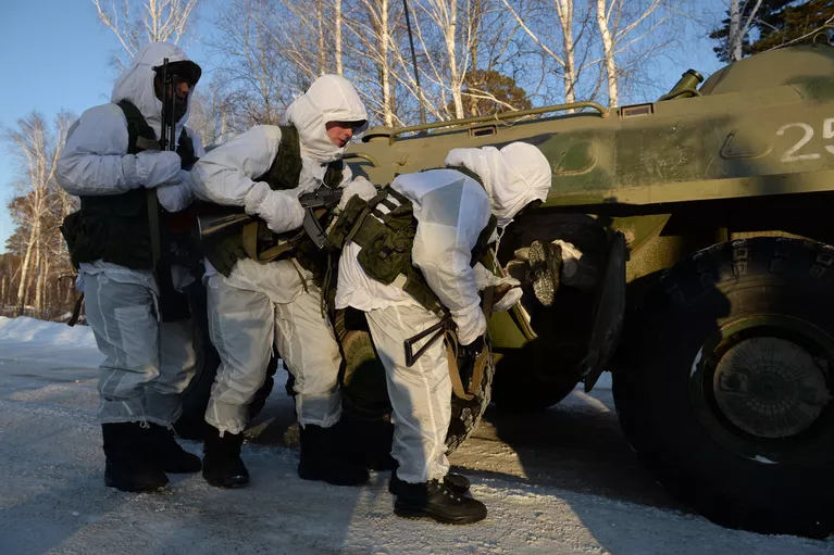 Военнослужащие противодиверсионной группы Новосибирского ракетного соединения Военнослужащие противодиверсионной группы Новосибирского ракетного соединения