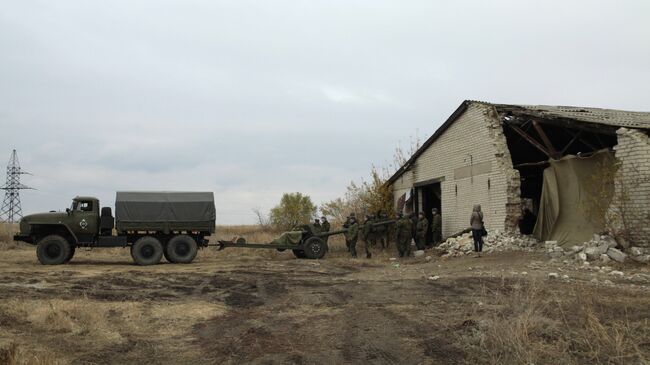 Отвод военной техники в ДНР. Архивное фото