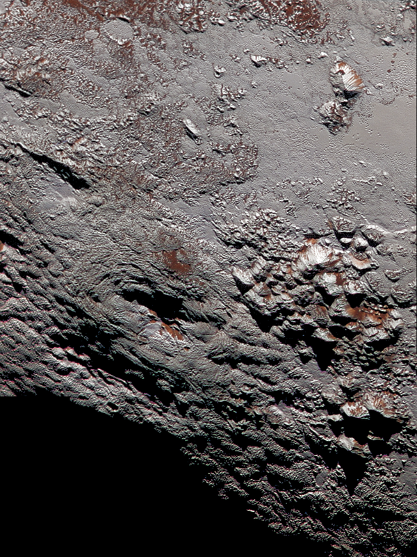 Поверхность Плутона снятая автоматической межпланетной станцией New Horizons. Июль 2015