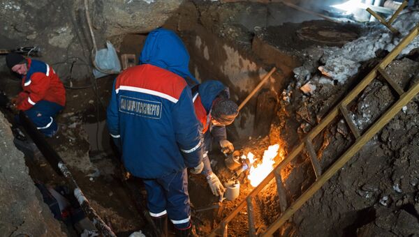 На месте гибели трех школьников у теплотрассы в Петропавловске-Камчатском.