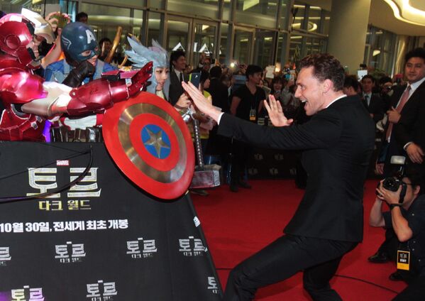 Актер Том Хиддлстон на премьере фильма Тор 2: Царство тьмы в Сеуле, Корея