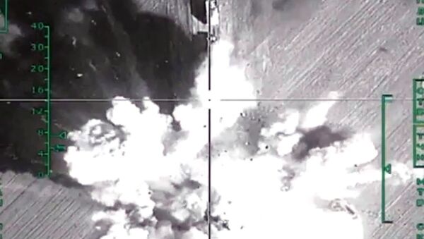 Уничтожение российской авиацией колонны большегрузных автомобилей с боеприпасами в районе Алеппо