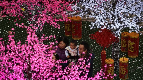 Подготовка к празднованию Китайского Нового года. Архивное фото