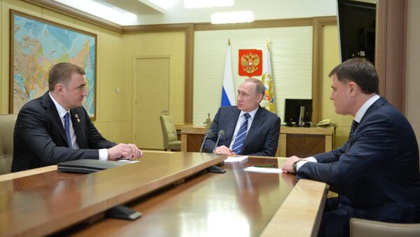 Президент РФ В. Путин принял отставку губернатора Тульской области В. Груздева
