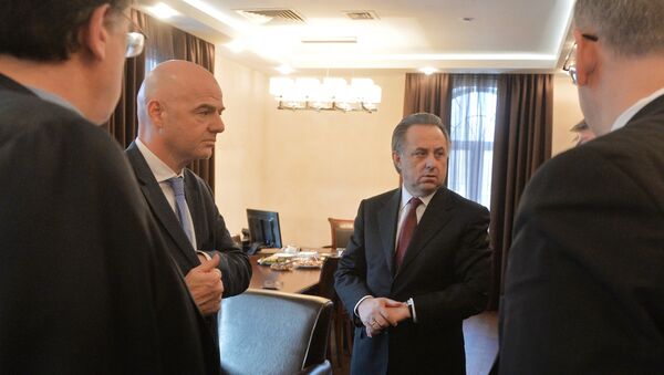 Министр спорта РФ Виталий Мутко и генеральный секретарь УЕФА, кандидат в президенты ФИФА Джанни Инфантино на встрече в Москве