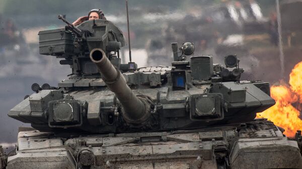 Танк Т-90 участвует в специализированном показе в подмосковном Жуковском. Архивное фото