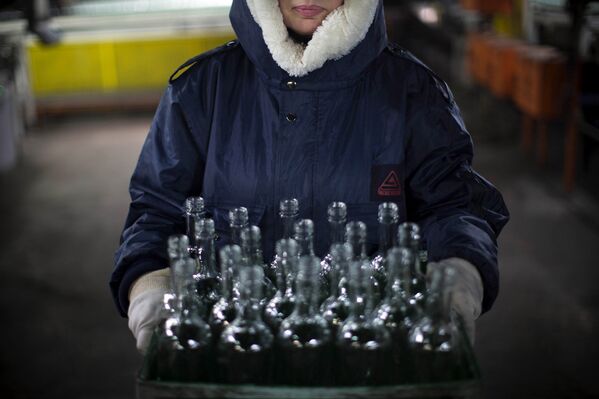 Завод по переработке стеклянных бутылок в израильском городе Йерухам