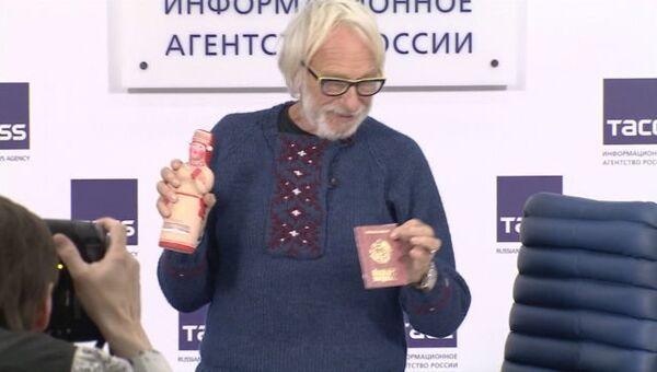 Пьер Ришар получил паспорт мордвина и объяснил, почему не поехал в Крым