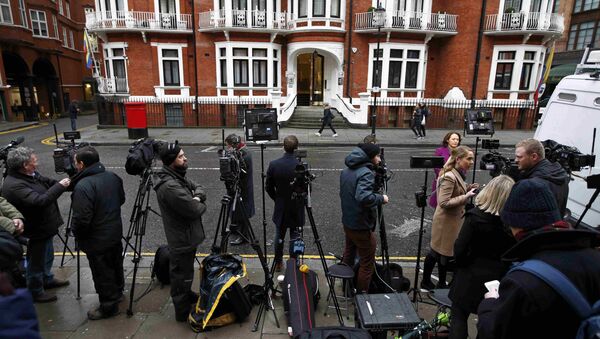 Пресса ждет появления Джулиана Ассанжа у посольства Эквадора в Лондоне
