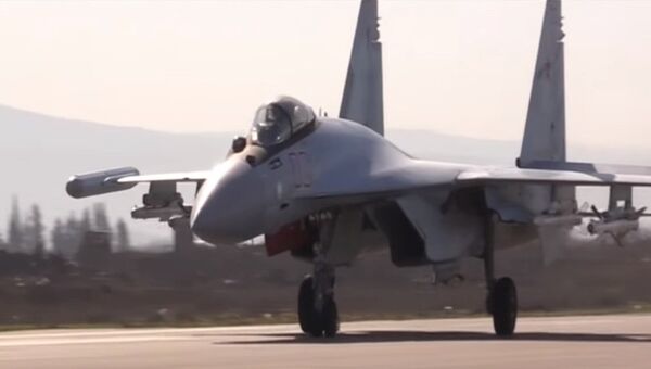 RT опубликовал видео дежурства истребителей Су-35С в Сирии
