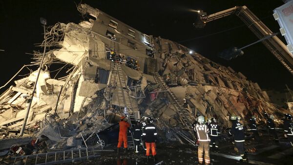 Обрушение здания в городе Тайнань на юго-западе Тайваня