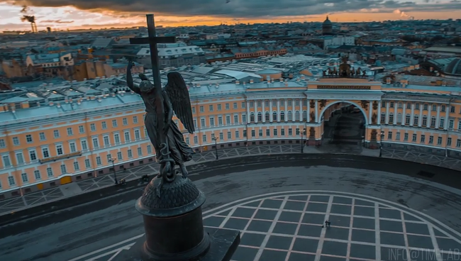 Пролетая над Санкт-Петербургом