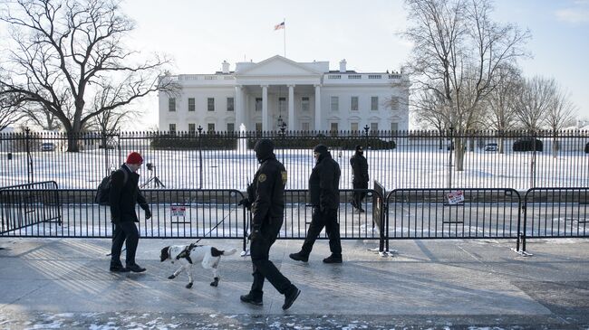 Здание Белого дома в Вашингтоне, США. Архивное фото