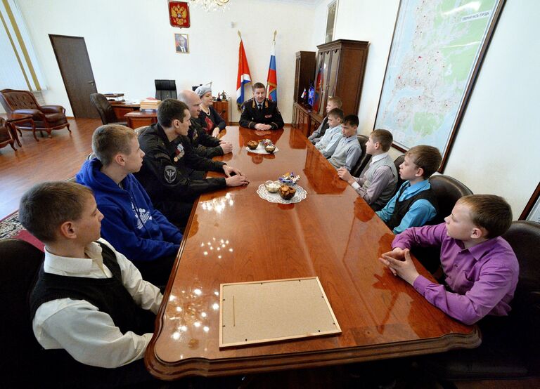 Встреча воспитанников детского дома города Спасска-Дальнего с бойцами подразделения СОБР УМВД России по Приморскому краю