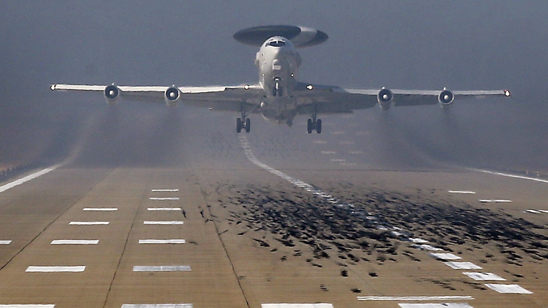 Самолет Boeing E-3 Sentry AWACS - РИА Новости, 1920, 13.04.2022