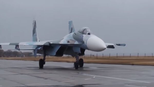 Су-27 продемонстрировали свою боеготовность в Крыму. ВИДЕО