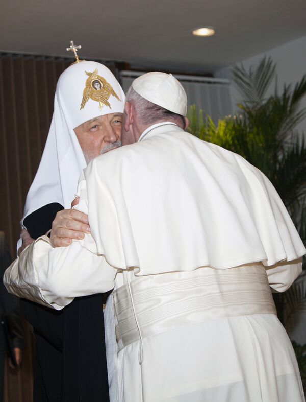Патриарх Московский и всея Руси Кирилл и папа Римский Франциск во время встречи в Гаване. 12 февраля 2016