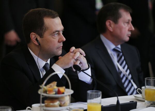 Председатель правительства РФ Дмитрий Медведев на встрече с представителями деловых кругов России и Германии в рамках Мюнхенской конференции по безопасности