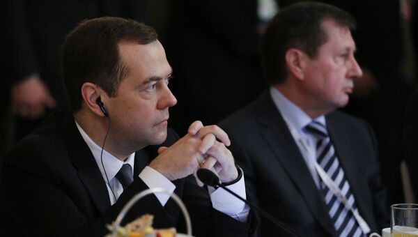 Председатель правительства РФ Дмитрий Медведев на встрече с представителями деловых кругов России и Германии в рамках Мюнхенской конференции по безопасности