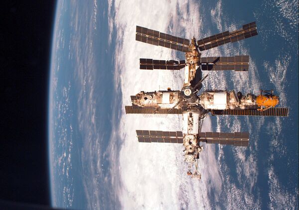 Орбитальная научная станция Мир, 29 января 1998