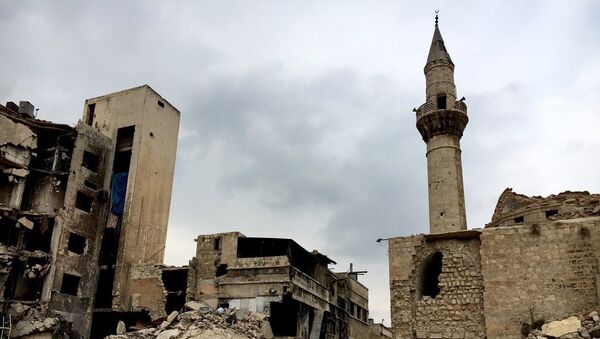 На одной из улиц в историческом центре в Алеппо. Архивное фото