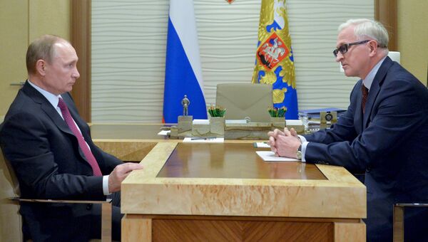 Президент России Владимир Путин и президент РСПП Александр Шохин во время встречи в резиденции Ново-Огарево