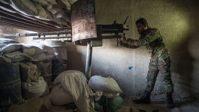 Военнослужащий Сирийской арабской армии в Сирии. Архивное фото