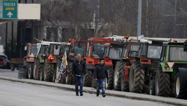 Тракторы на границе Болгарии и Греции