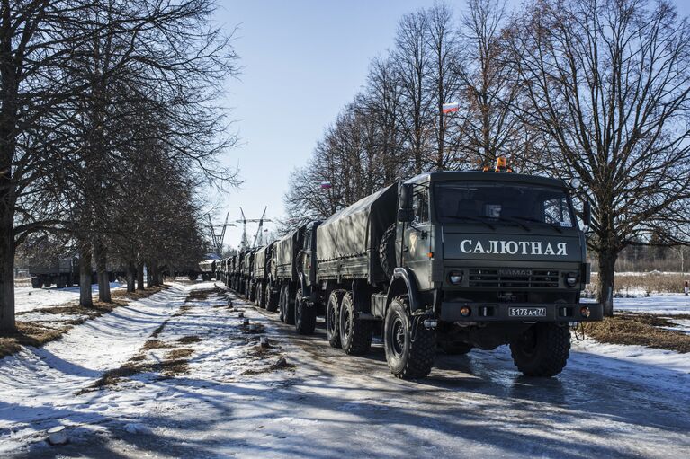 Тренировка военнослужащих 449-го отдельного салютного дивизиона ЗВО