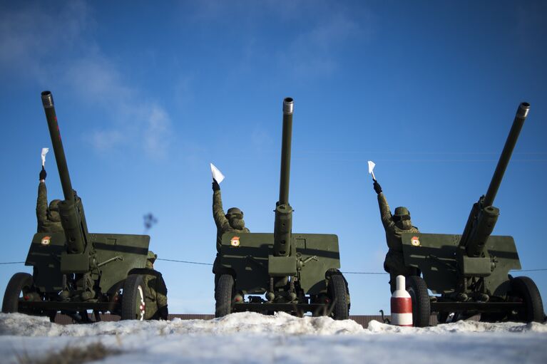 Тренировка военнослужащих 449-го отдельного салютного дивизиона ЗВО