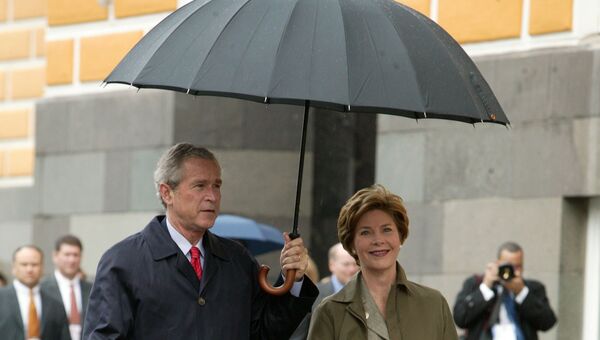 Президент США Джордж Буш и его супруга Лора Буш в Москве