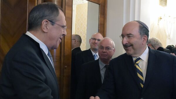 Министр иностранных дел РФ Сергей Лавров и генеральный директор МИД Израиля Дори Голд во время встречи в Москве