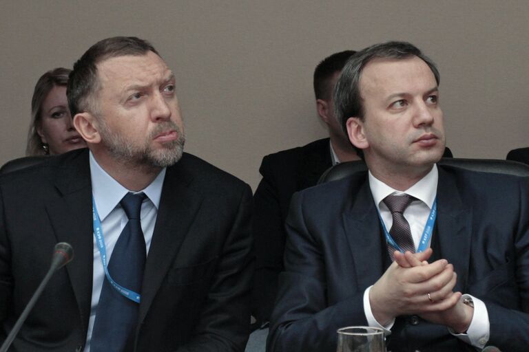 Президент компании РУСАЛ Олег Дерипаска и заместитель председателя правительства РФ Аркадий Дворкович на Красноярском экономическом форуме Россия: Стратегия 2030 в Красноярске Президент компании РУСАЛ Олег Дерипаска и заместитель председателя правительства РФ Аркадий Дворкович на Красноярском экономическом форуме Россия: Стратегия 2030 в Красноярске
